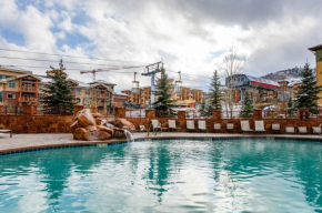The Grand Summit Hotel in the Canyons Village - Walk to Ski Lift - Pool, Gym, Spa, More!